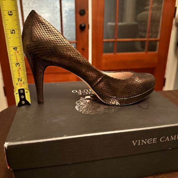 Brand new Vince Camuto Pumps - Picture 4 of 5